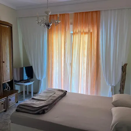 Nectarios Seaside Apartment. Palaiontsiflikion Exterior photo